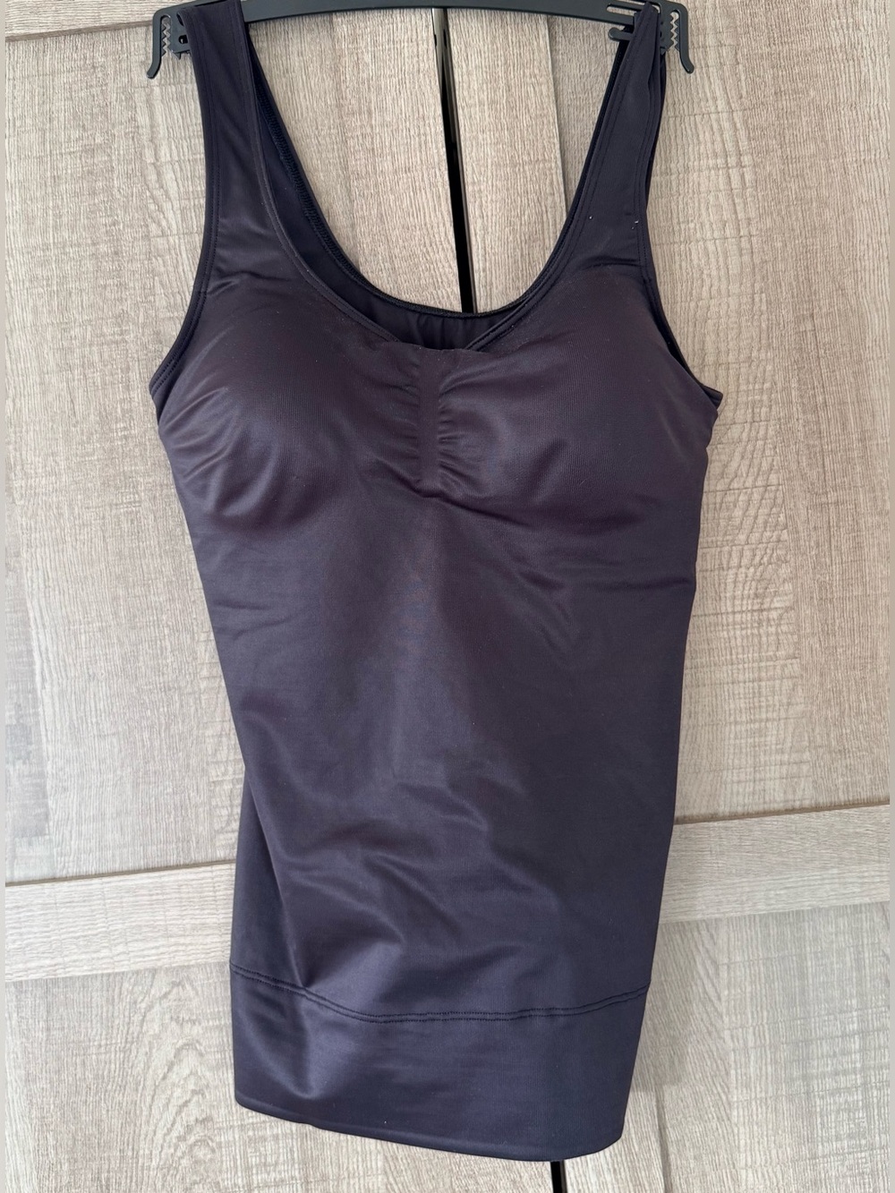 Miraclesuit Black Shaping Tank Top with Stay Put Silicone SZ.S